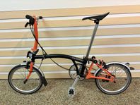 Brompton C-line Urban Black/Fire Coral -22 DEMO