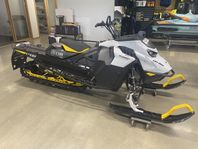 Ski-Doo Summit ADRENALINE 600R E-TEC 146" ES DEMO