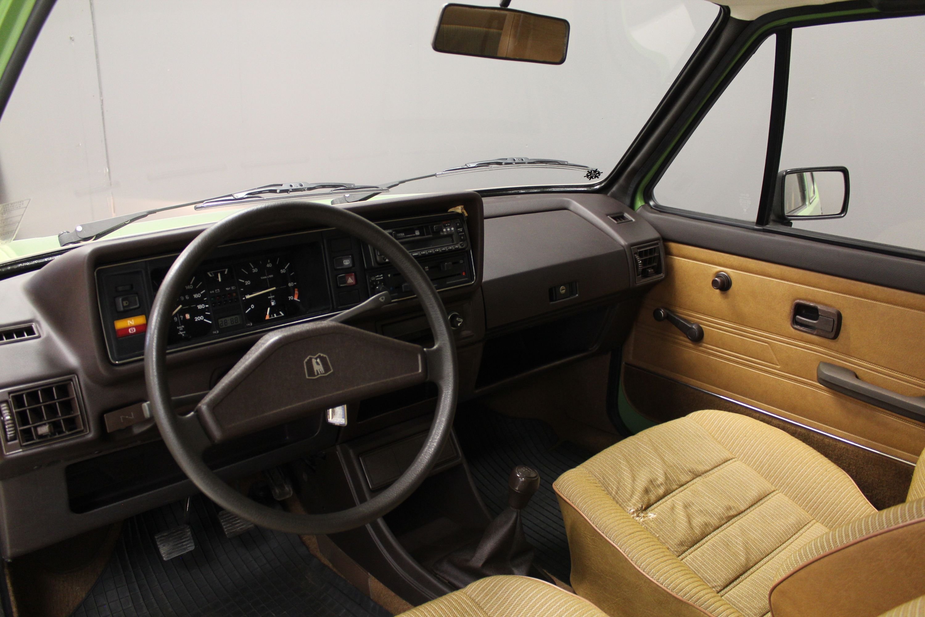 Volkswagen Golf 3-door 1.6 Manual, 75hp, 1981