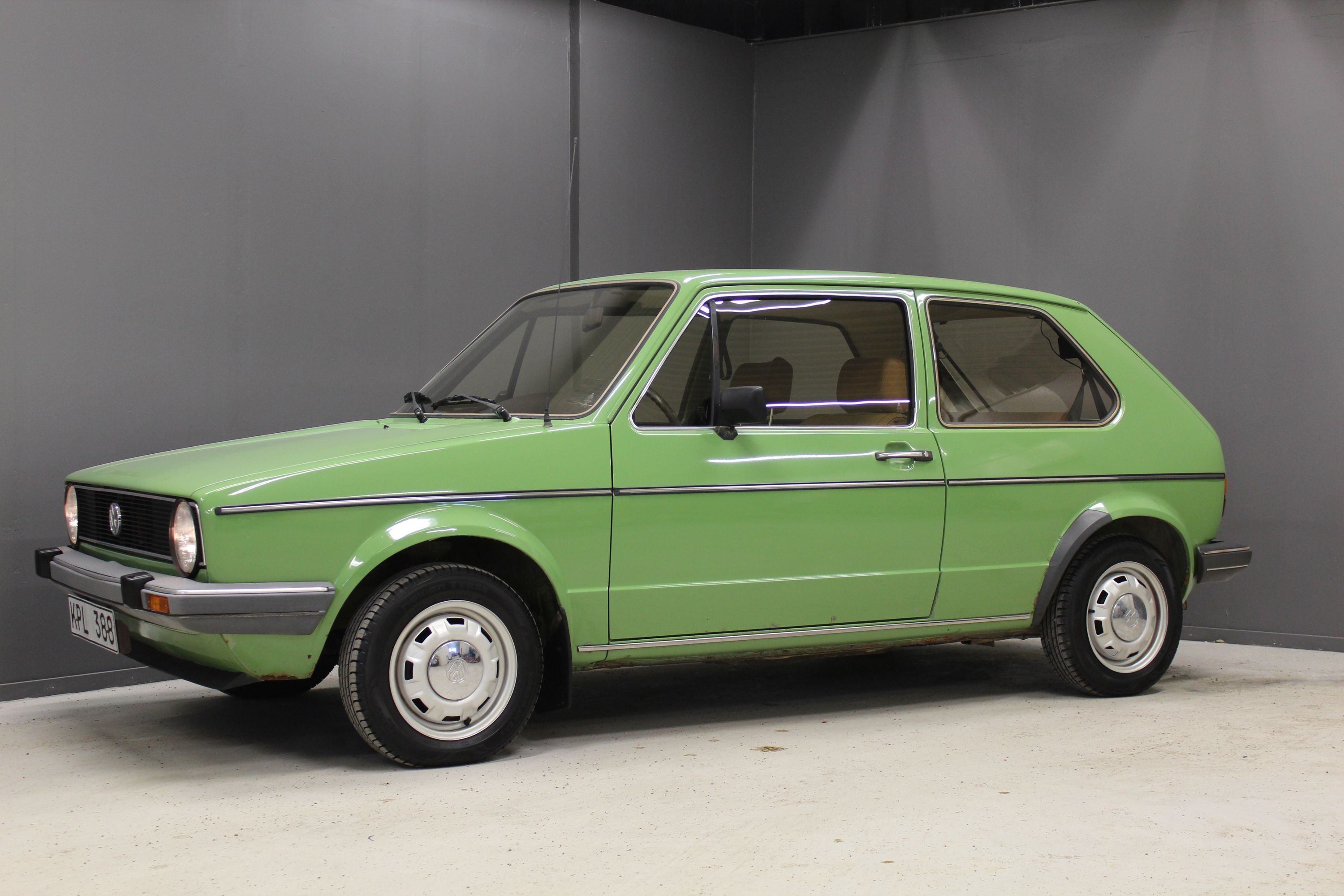Volkswagen Golf 3-door 1.6 Manual, 75hp, 1981