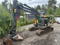 Grävmaskin, Volvo EC140EL, Tiltrotator, Redskap (Se video)