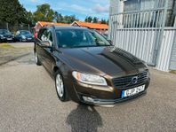 Volvo V70 D2 115HK MOMENTUM / DRAG / VÄRMARE