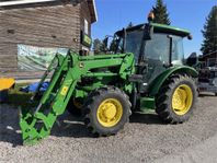 John Deere 5055E