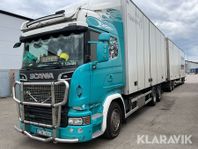 Lastbil Scania R520 med släp