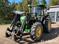 Traktor John Deere 2140 med Frontlastare