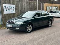 Skoda Octavia 1.6 FSI Euro 4 | Nybesiktigad | Fullservad