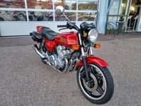 Honda CB750F Nyskick, 1 ägare, Mint condition, Export