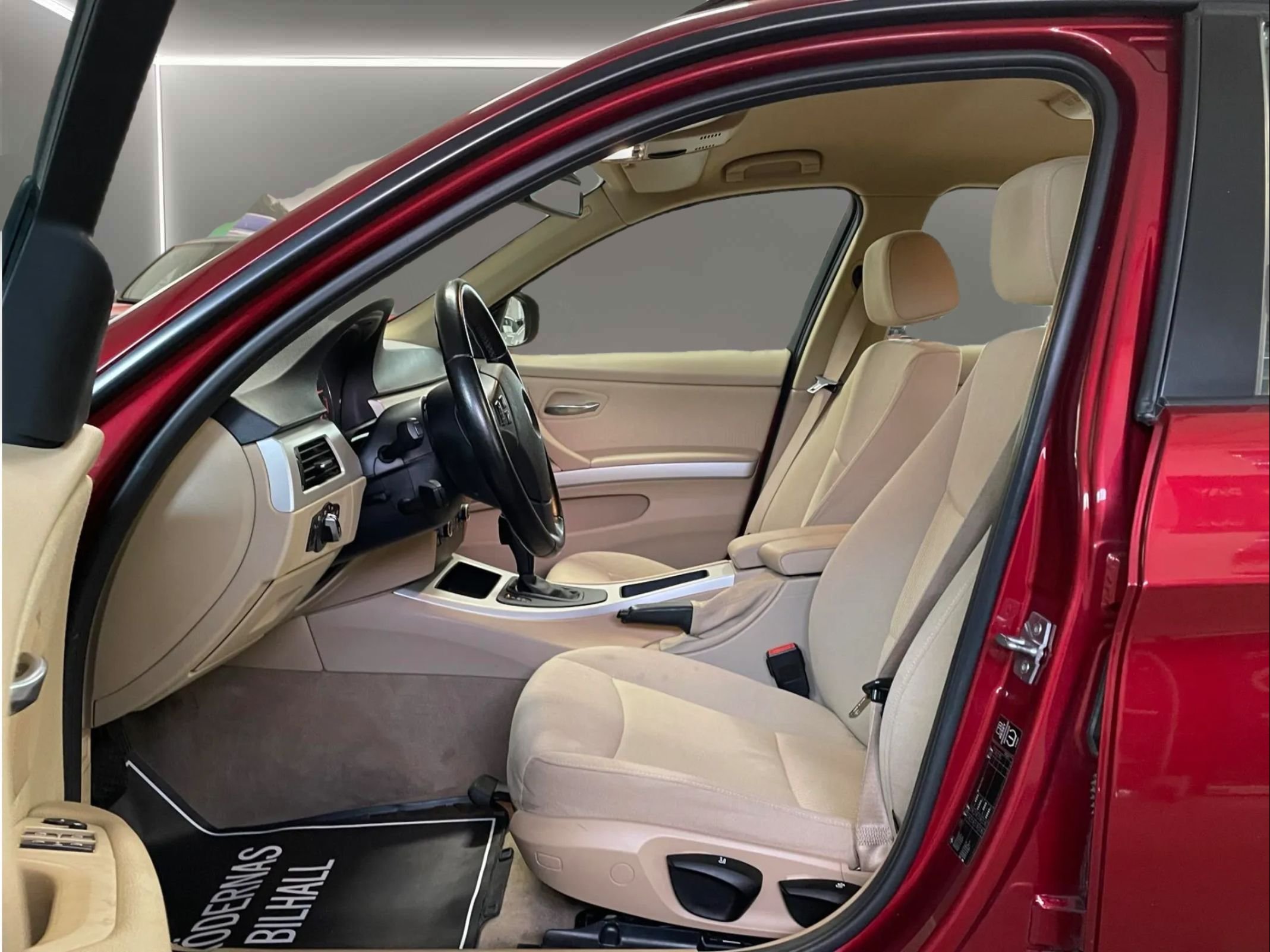 For sale - BMW 320d Touring Automatic, 184hp, 2011 for sale at ...