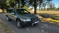 Volvo XC70 D5 AWD Geartronic Momentum, GPS, Dragkrok, Xenon