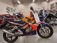 Honda CBR 125 2006 närmre 60 demonterade delar