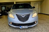 Lancia Ypsilon 0.9 TwinAir Gold Euro 5 en ägare