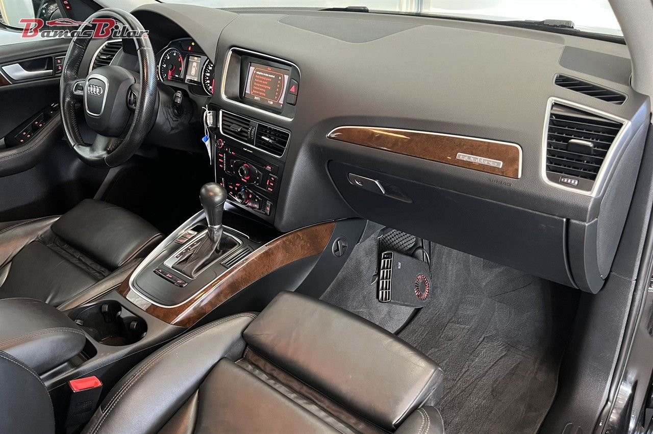 Audi Q5 3.0 TDI V6 DPF quattro S Tronic, 239hp, 2012