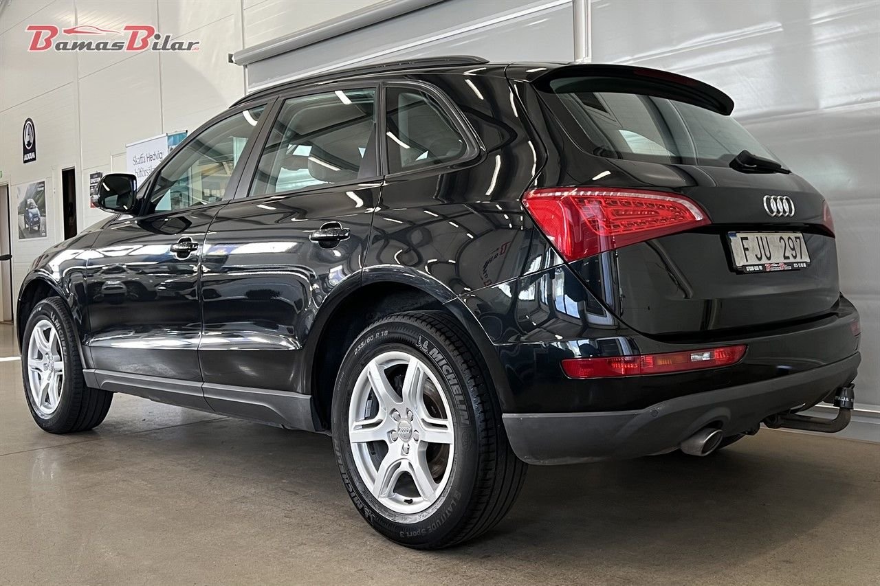 Audi Q5 3.0 TDI V6 DPF quattro S Tronic, 239hp, 2012