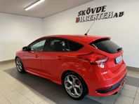 Ford Focus ST 250HK Recaro / Nyservad / KeylessGO / Scorpion