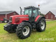 Traktor Massey Ferguson 8220