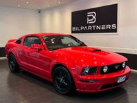 Ford Mustang GT V8-304hk-Sport Avgas-fint skick- Nyservad