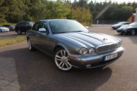 Jaguar XJ 4.2 V8, nyservad, mkt fin bil, sollucka. 19"