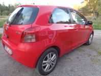 Toyota Yaris 3D 1.3 VVT-i AUTOMAT/NYBES/MV/FARTH/FINANS/INBY