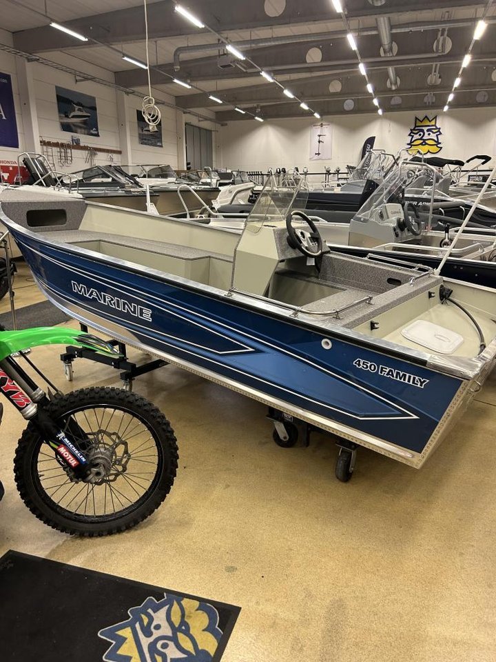 Marine 450 Family UTSTÄLLNING...