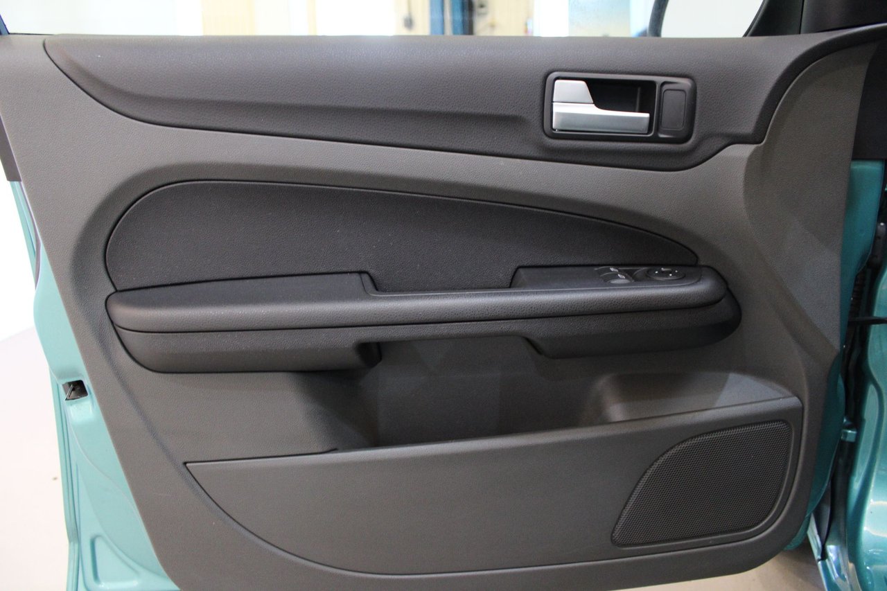 For sale Ford Focus 5door 1.8 Flexifuel Manual, 125hp, 2008 for sale