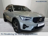 Volvo XC40 B3 FWD Bensin Plus Dark, Förarstöd, Klimatpaket,