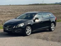 Volvo V60 T3 Momentum | DRAG | NYBES | FULLSERVAD