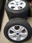 Ford Kuga Alufälgar 17tum+Nya Kumho  235/55R17 103T dubb