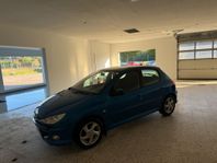 Peugeot 206  1.6 automat XS lågmil 9.000mil 1ägare