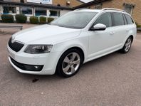 Skoda Octavia Kombi 150hk Premium Canton Värm Kamera Drag