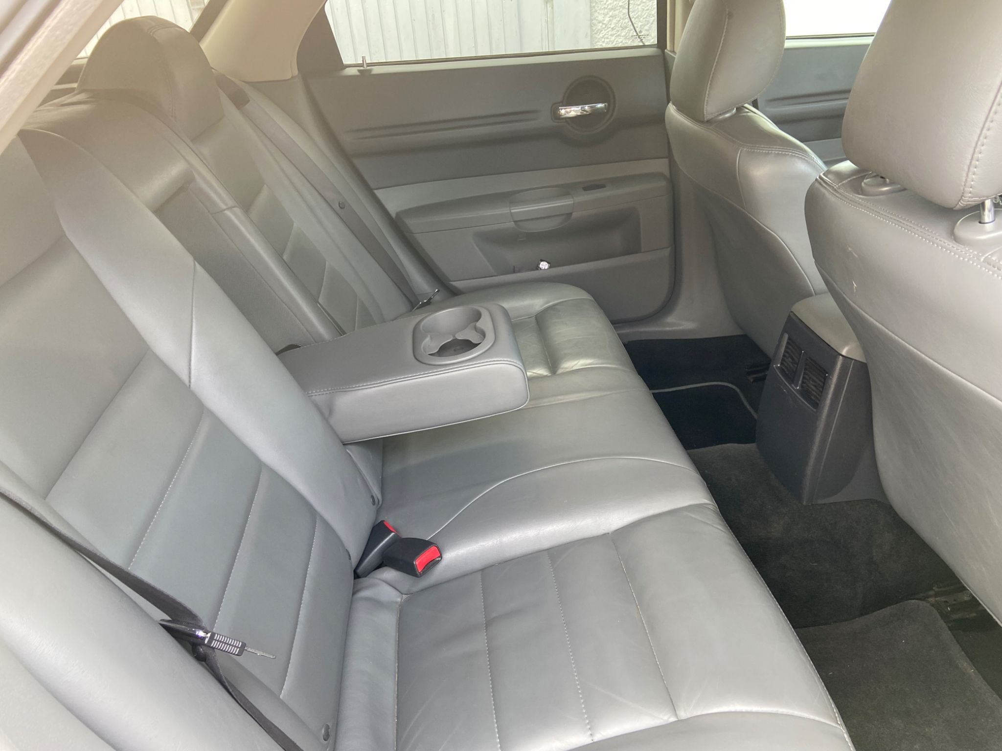 For sale Dodge Magnum 5.7 V8 HEMI Automatic, 345hp, 2005 for sale at