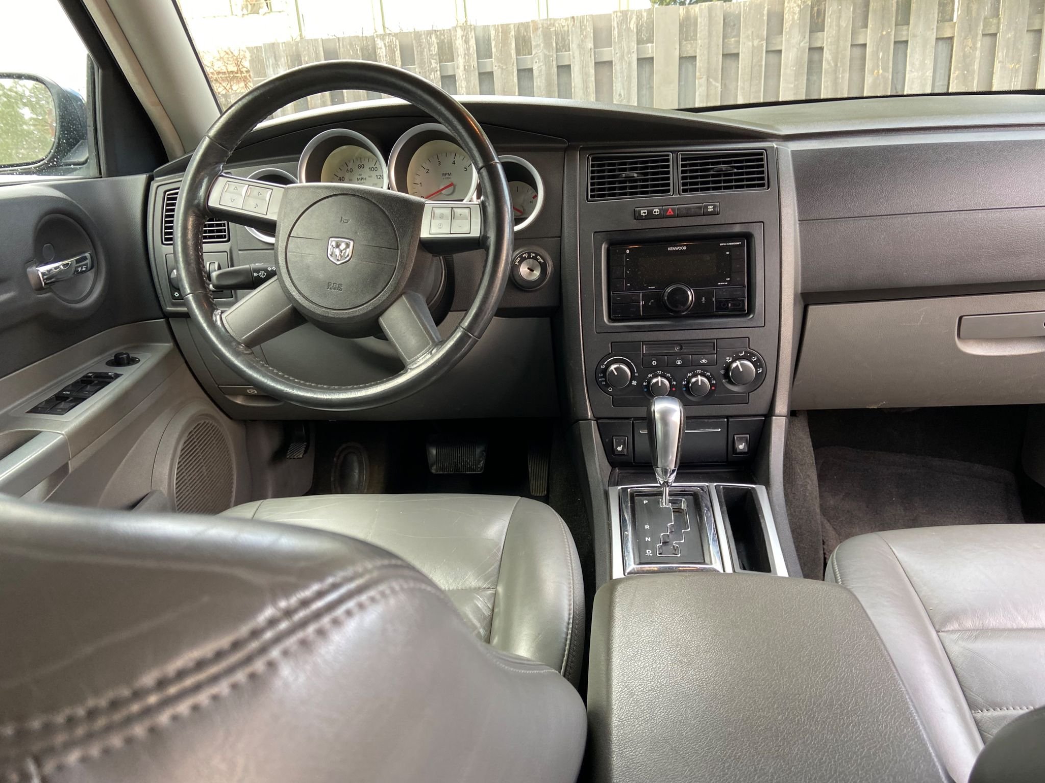 For sale Dodge Magnum 5.7 V8 HEMI Automatic, 345hp, 2005 for sale at