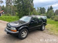 A-Traktor Chevrolet Blazer V6