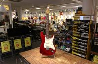 Begagnad Fender Stratocaster Candy Apple Red från 1966