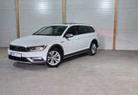 Volkswagen Passat Alltrack 2.0 TDI 4M GT Värmare Pano DRAG