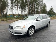 Volvo V70 2.5T Flexifuel Kinetic Nybesiktigad