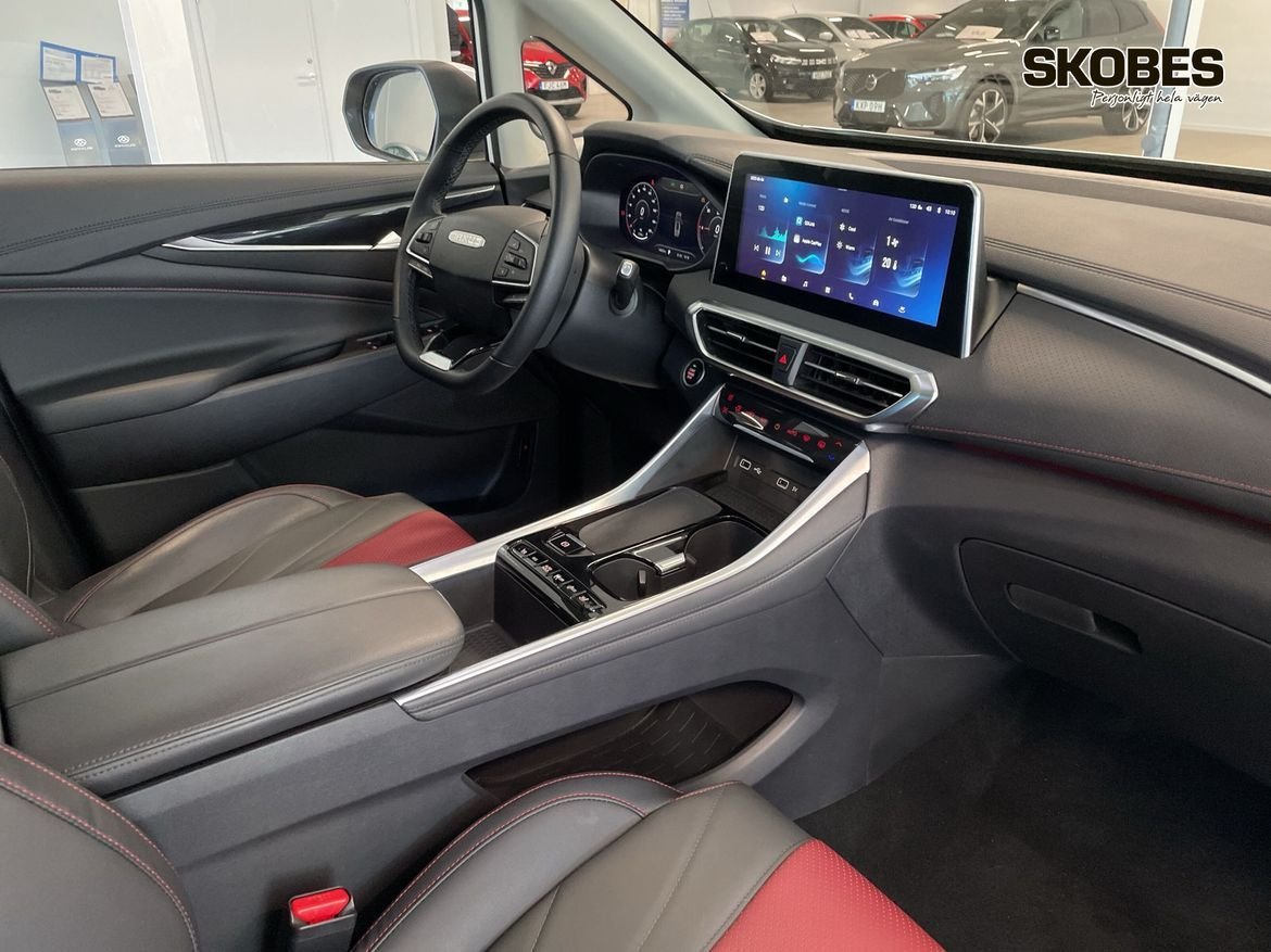 Maxus Euniq 5 70 kWh, 177hp, 2022