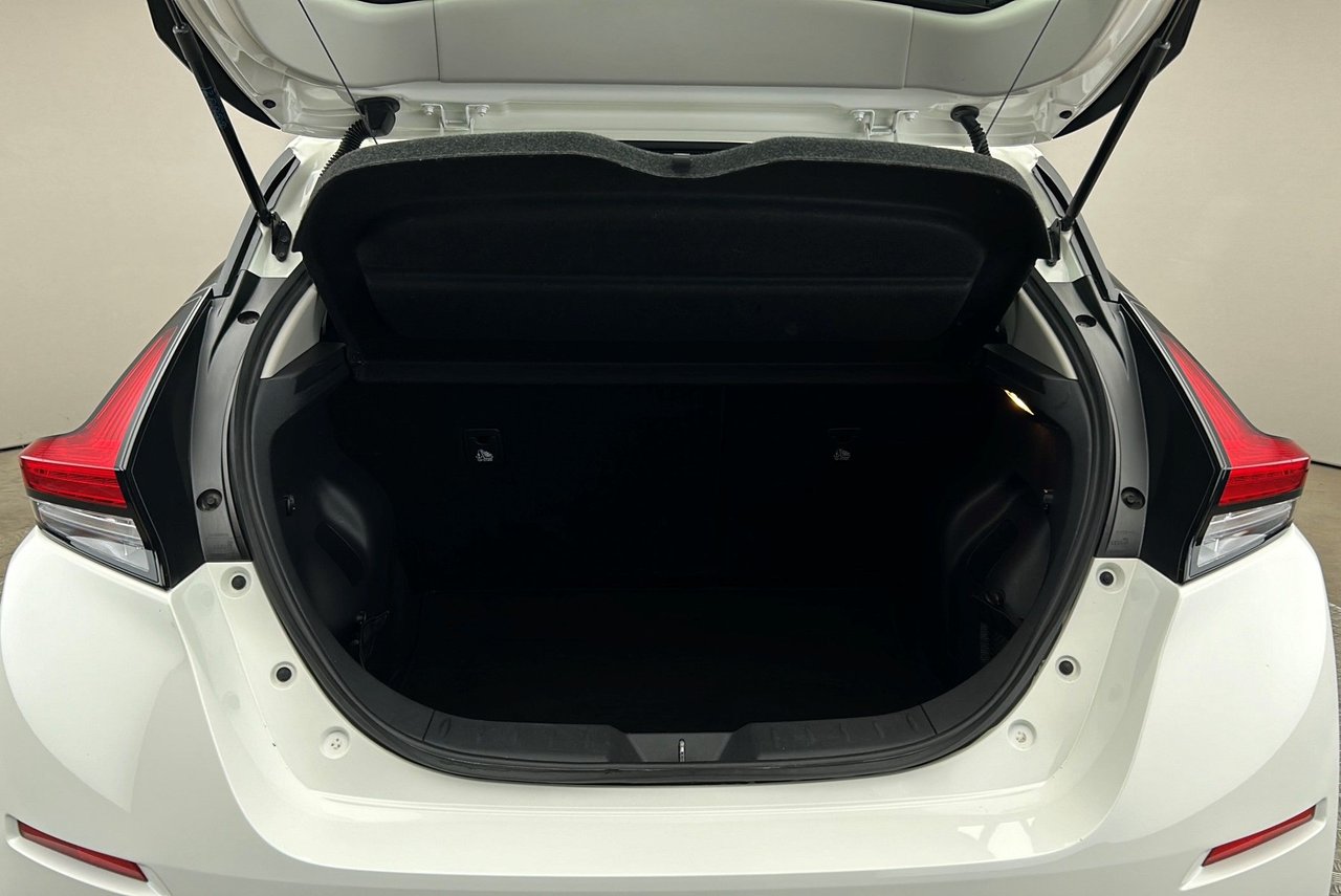 For sale Nissan Leaf e+, 217hp, 2022 for sale at LeasePlan