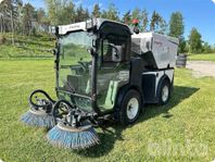 Sopmaskin Multihog CV 350 med flera tillbehör