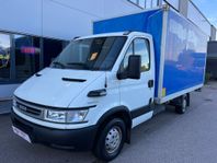 Iveco Daily 2.3 HPI 35S12 12800 MIL SKÅPBIL MED LYFT NYBESIK