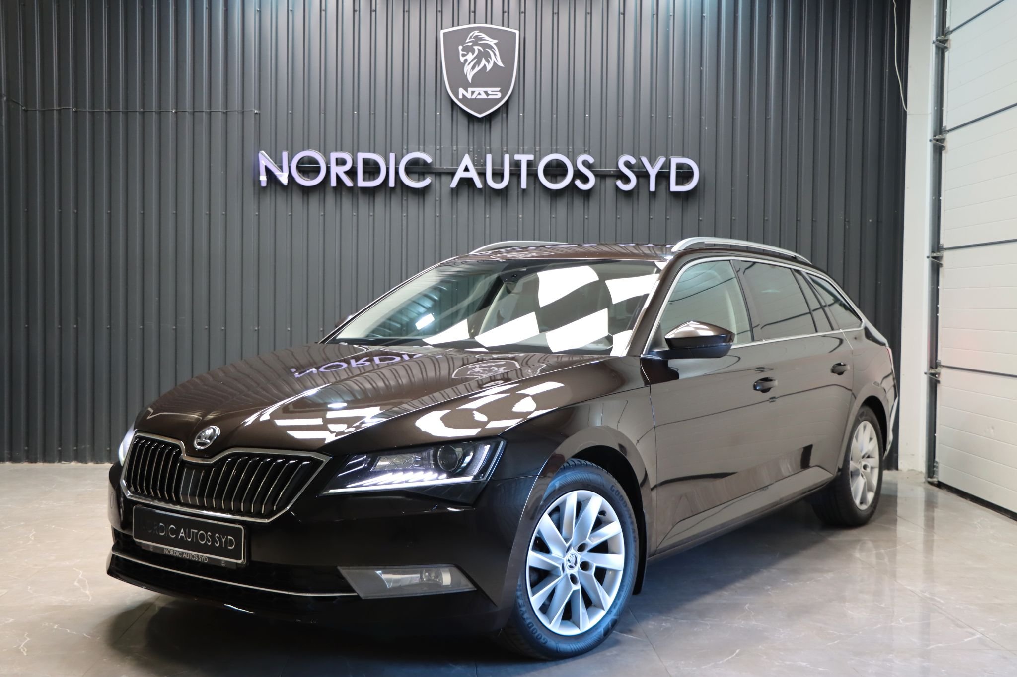 Škoda Superb Kombi 2.0 TDI 4x4 SCR DSG Sekventiell, 190hk, 2017