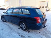 Toyota Avensis Kombi 2.0 D-4D NYSERVAD/NYBES U.A./FINANS/INB