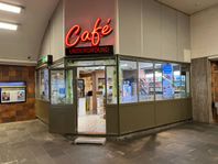 Cafe & smörgåsar/ Lokal – Tunnelbana – AAA-läge (Obj. 210)