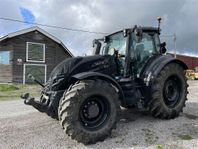 Valtra T235 med frontlyft