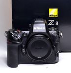 Nikon Z8 Hus