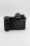 Panasonic Lumix DC-S1 + S24-105mm f/4 Macro O.I.S (uppackat)