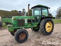 Traktor John Deere 4040