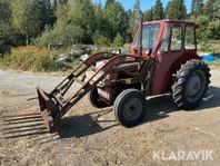 Traktor Massey Ferguson 35x med lastare