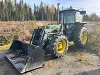 Traktor JOHN DEERE 1640 TSS MFWD