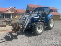 Traktor NEW HOLLAND JT