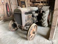 Veterantraktor Fordson Låglund